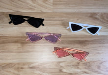 Load image into Gallery viewer, Multicolor Point Sunglasses
